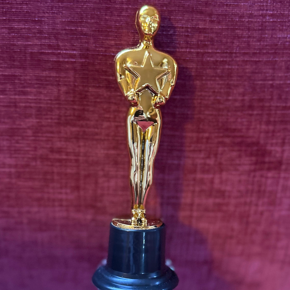 The Seven Husbands of Evelyn Hugo by Taylor Jenkins Reid- Book Club Hosting Kit